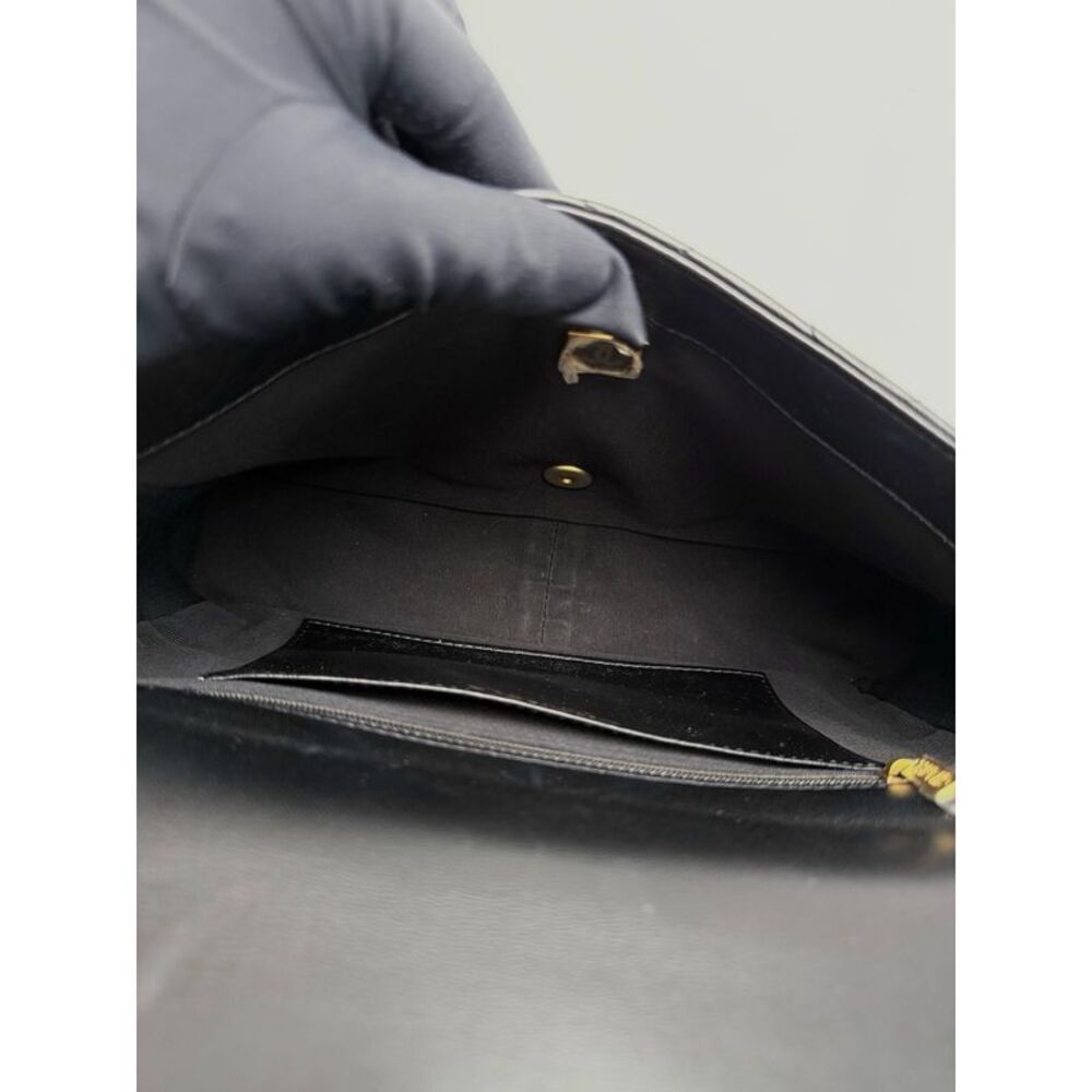 Chanel Women Pre-Loved Bag Very Good Condition - Picture 9 of 9
